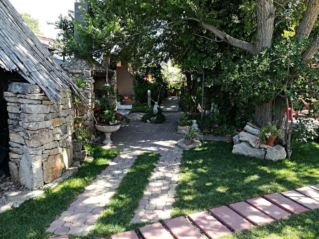 B&B Domo De Pedra Tottubella Ngoại thất bức ảnh